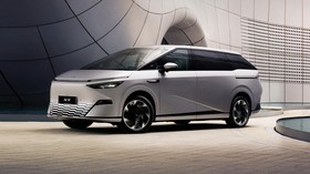 Erajaya Jadi APM Mobil Listrik Xpeng di RI, Mulai Jual Tahun Depan