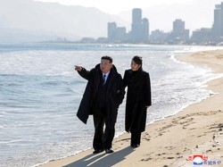 Korea Utara Buka Gerbang Lagi untuk Turis Asing
