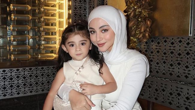 7 Potret Guzelim Putri Ali Syakieb dan Margin, Kini Dibilang Mirip Syifa Hadju