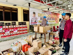 Polisi Amankan 816 Botol Miras-363 Liter Ballo di Bone Jelang Tahun Baru