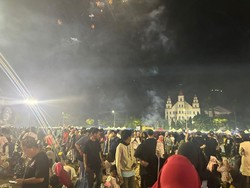 Lapangan Andi Makkasau Parepare Tiba-tiba Hujan Jelang Pergantian Tahun