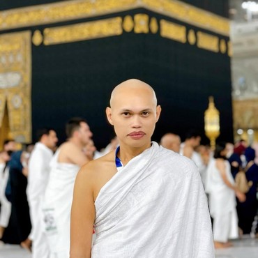 Penampilan Wanda Hara Jalani Ibadah Umrah yang Baru Diungkap Panen Pujian