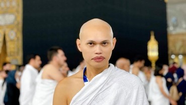 img-title Penampilan Wanda Hara Jalani Ibadah Umrah yang Baru Diungkap Panen Pujian
