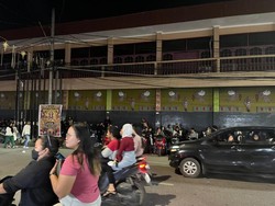 Seratusan Warga Padati Kawasan Kampung Madras, Tunggu Pesta Kembang Api