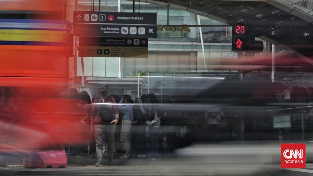 Transjakarta Uji Coba Fungsional Halte Bundaran Senayan Usai Demo