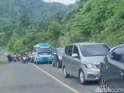 Jalur Pansela Tulungagung Padat Saat Arus Balik Tahun Baru 2025