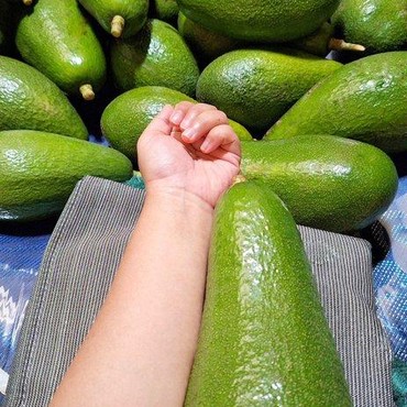 Daftar 9 Makanan yang Sebaiknya Tidak Dikonsumsi Bersamaan dengan Alpukat