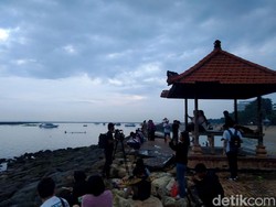 Wisatawan Kecewa Matahari Pertama 2025 di Sanur Bali Tertutup Mendung