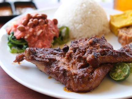 Communal Dining Kuliner Indonesia Tengah Ngetren di New York, Ada Soto hingga Mi Instan