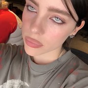 Billie Eilish Spill Makeup Routine-Nya di Tiktok, Ternyata Ini Rahasianya!