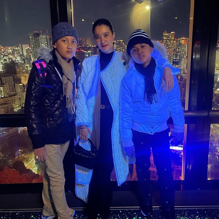 <p>nak pertama Marcela, Kana Mahatma Soeprapto, lahir pada 19 Juni 2011. Sementara itu, putra keduanya Ayrton Magali Sastra Soeprapto lahir pada 20 Oktober 2013. (Foto: Instagram @marcella.zalianty)</p>