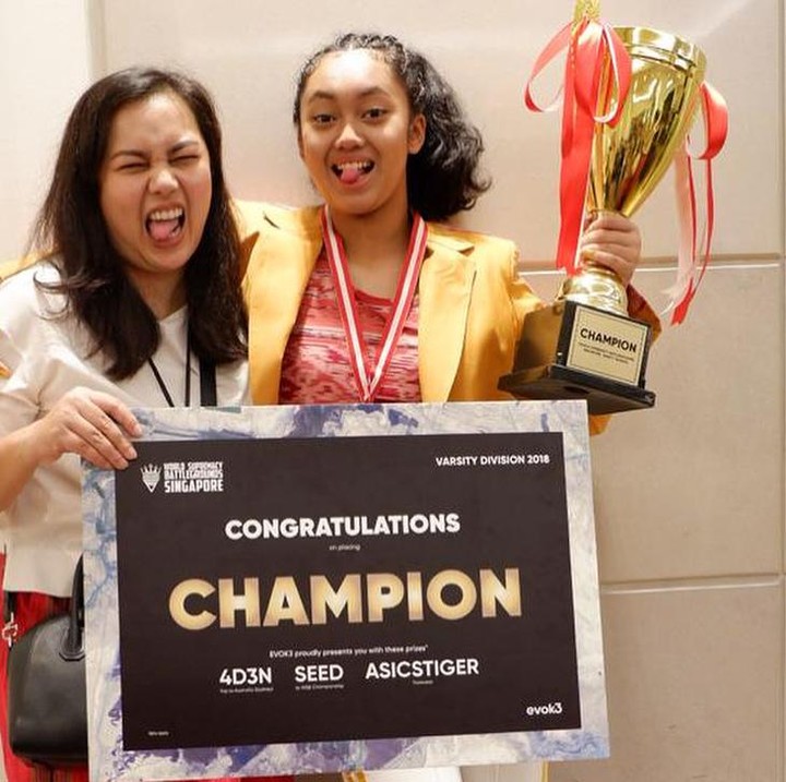 <p>Hal tersebut pun sempat diungkap oleh Nayyara ketika menjadi bintang tamu dalam program TV. “Audisinya juga tidak mudah, ada banyak (tahap). Koreonya lumayan (susah). Ada yang memang koreo dia, ada juga yang kita buat sendiri sama <em>freestyle,”</em> ujar Nayyara, dikutip dari kanal <em>YouTube TRANS TV Official</em>. (Foto: Instagram@nayyarasudiro)</p>