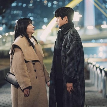 Bikin Gagal Move On, Ini 5 Rekomendasi Drakor Romantis-Komedi di Netflix untuk Akhir Pekan