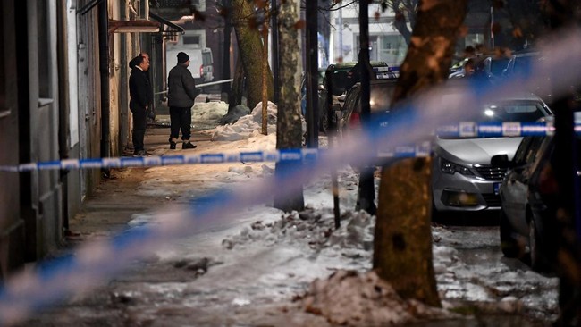 Sebanyak 10 orang tewas gegara aksi kekerasan laki-laki bersenjata di Kota Cetinje, Montenegro, pada Rabu (1/1).