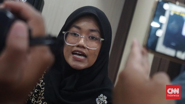 Para mahasiswa ini sempat pesimis gugatannya ditolak hakim MK. Namun, mereka tetap melanjutkan gugatan dengan mencoba melampaui argumen-argumen hakim.