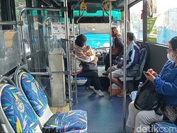 Warga Bingung Rute dan Keluhkan Waktu Tunggu Bus Trans Sarbagita