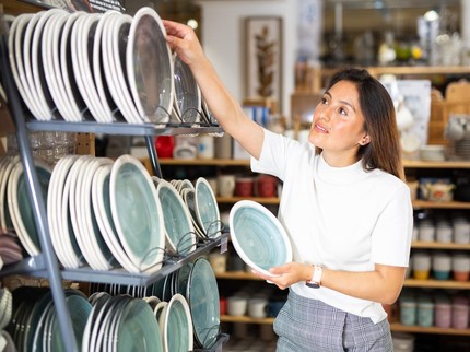 Berburu Perlengkapan Dapur Murah, Piring dan Gelas Mulai Rp15 Ribuan di Transmart Full Day Sale