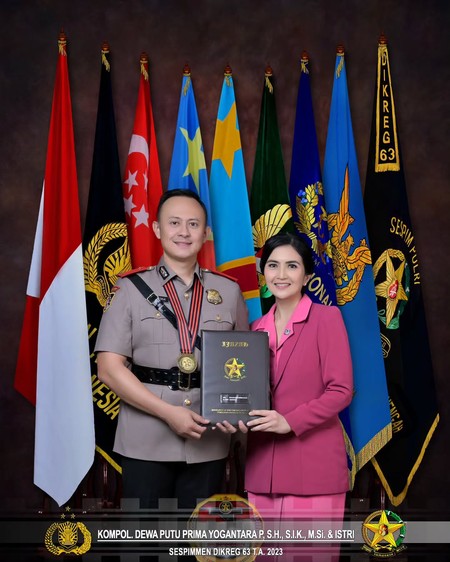 Eshakdagi dumba vilkasi fotosurati