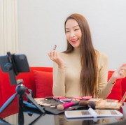 6 Prediksi Tren Kecantikan di 2025 yang Wajib Kamu Ketahui