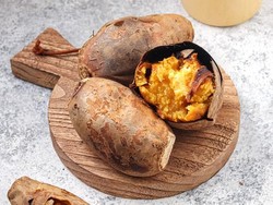 4 Tips Memanggang Ubi Cilembu agar Keluar Madu dan Rasanya Legit