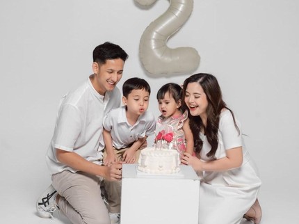 7 Potret Gemas Tasya Kamila & Sang Putri Shafanina yang Baru Rayakan Ultah ke-2