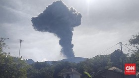 Gunung Marapi Kembali Erupsi Rabu Malam, Warga Diminta Waspada