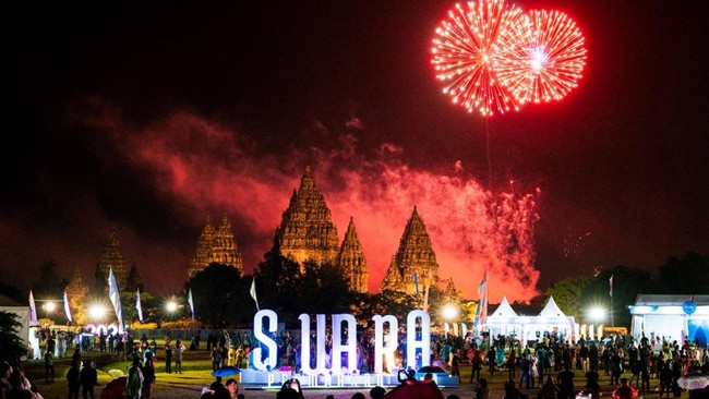Koran The New York Times mengunggah foto Tahun Baru 2025 di Candi Prambanan di Instagram @nytimes, menjadi salah satu momentum perayaan tahun baru di dunia.