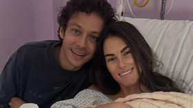 Putri Kedua Rossi Lahir, MotoGP Tak Sabar Tunggu di Paddock