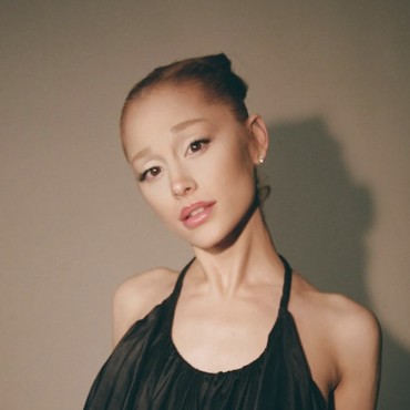 Lirik Lagu Better Off - Arina Grande