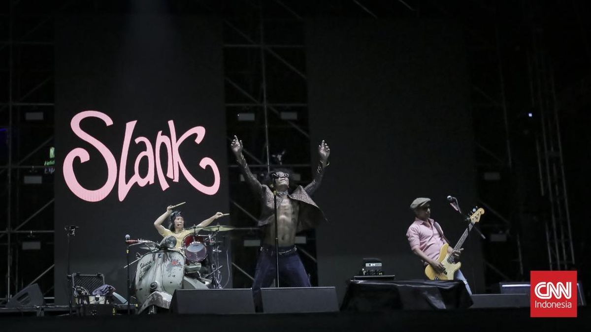 Konser Rasa Hajatan Keluarga Slank di Pasar Malam Empat Satoe