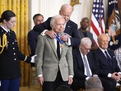 Ralph Lauren, Desainer Mode Pertama yang Raih Presidential Medal of Freedom