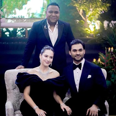 Tampil di Resepsi Pevita Pearce di Malaysia, Berapa Bayaran Andmesh Sekali Manggung?