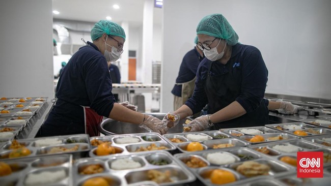 Pelaksanaan program Makan Bergizi Gratis (MBG) berpeluang membuka 90 ribu lapangan kerja di 30 ribu Satuan Pelayanan Pemenuhan Gizi (SPPG) seluruh provinsi.