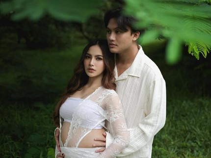 5 Potret Mahalini Hamil Anak Pertama, Rizky Febian Minta Doa untuk Sang Istri