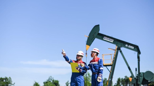 PT Pertamina Hulu Rokan (PHR) WK Rokan, mencatatkan lifting minyak hingga akhir tahun 2024 mencapai 58 juta barel, dan sudah disalurkan ke kilang Pertamina.