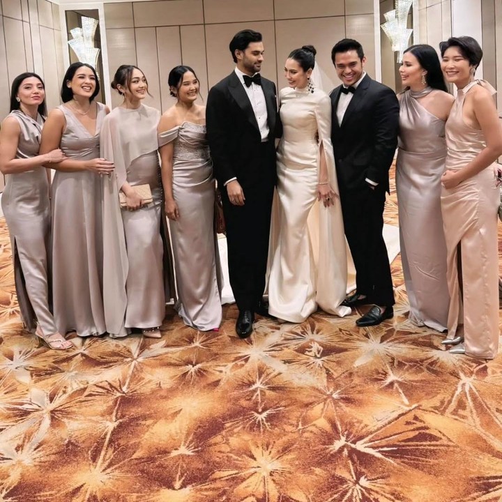 <p>Pevita dan sang suami menyelenggarakan resepsi pernikahan di Kuala Lumpur, Malaysia. Acara berlangsung tertutup dan hanya dihadiri oleh kerabat dan teman keduanya. (Foto: Instagram @pevpearce)</p>