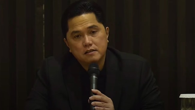 Erick Bantah UU BUMN Baru Bikin Direksi Kebal Hukum Bila Korupsi Erick Thohir menegaskan direksi BUMN tetap bisa dipidana jika terlibat korupsi, meski status mereka bukan penyelenggara negara di UU BUMN baru.