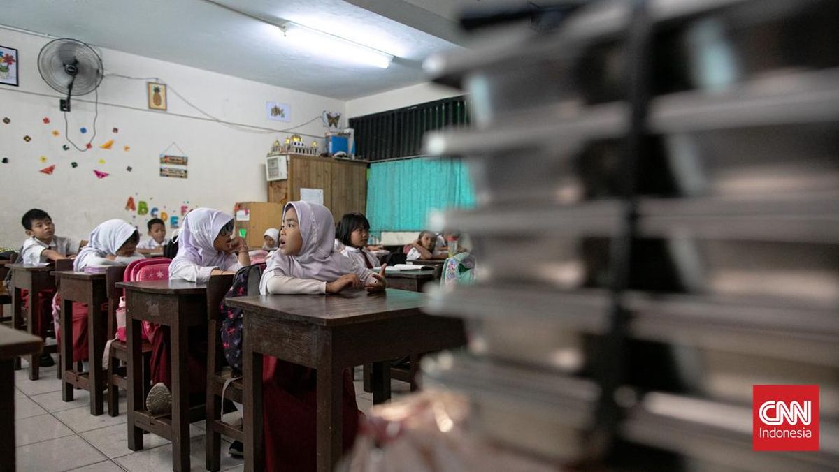 Distribusi Makan Bergizi Gratis di Sidoarjo Terlambat 30 Menit