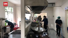 VIDEO: Melihat Dapur dan Proses Masak Makan Bergizi Gratis di Halim