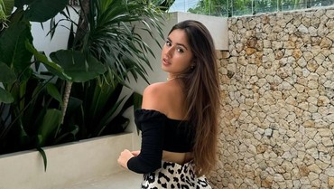 img-title Inilah Sosok Model asal Belarus yang Sedang Dekat dengan Billy Syahputra