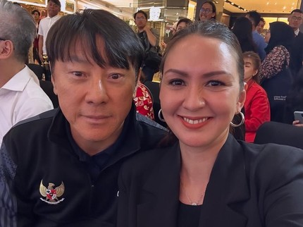 Shin Tae Yong Dipecat, 5 Artis Indonesia Bagikan Potret Bersama Sang Mantan Pelatih Timnas Indonesia