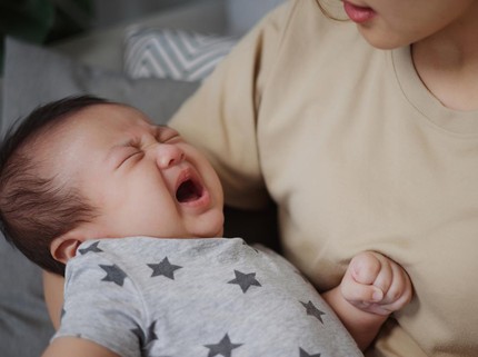 Penyebab Bayi Tiba-tiba Tidak Mau DBF, Apakah karena ASI Seret?