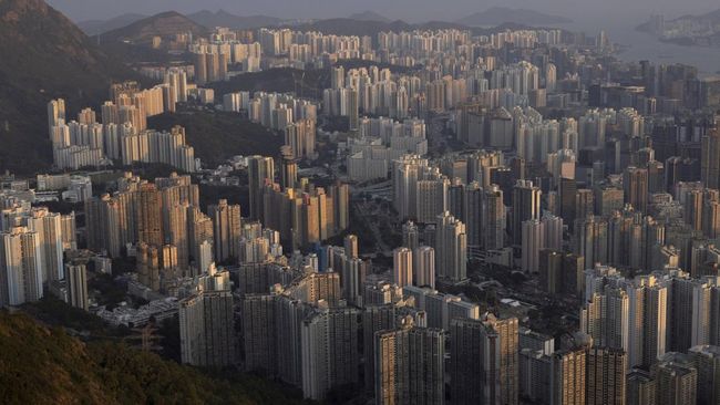 Studi terbaru mengukuhkan Hong Kong sebagai kota dengan jumlah gedung pencakar langit terbanyak di dunia, mengungguli kota-kota metropolitan lainnya.