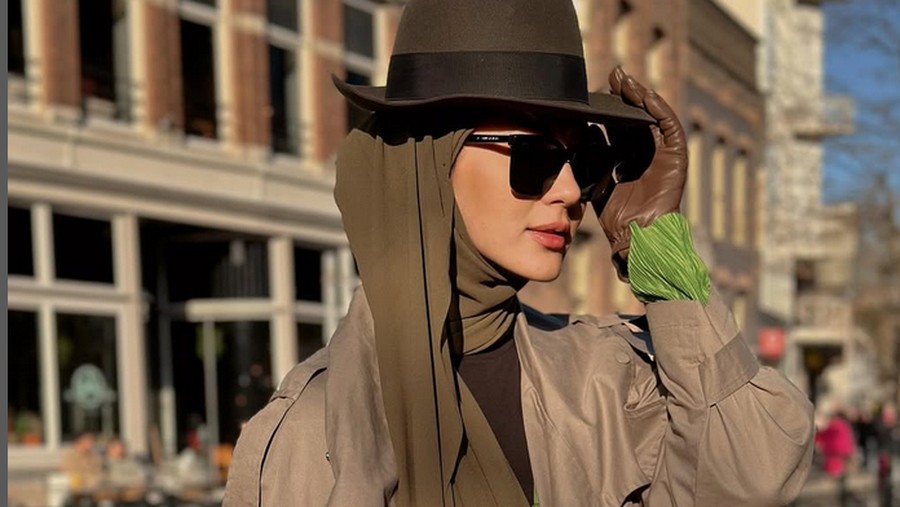 Gaya hijab Paula Verhoeven Wong Gaya hijab Paula Verhoeven Wong.
