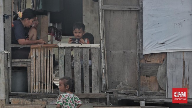 BPS mengumumkan tingkat kemiskinan Indonesia sampai September 2024 adalah 8,57 persen menjadi yang terendah sejak 1960.