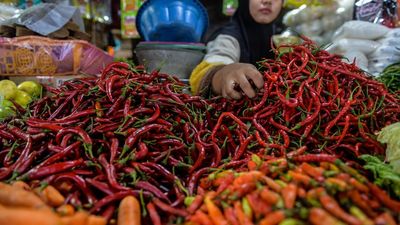 6 Komoditas Penyumbang Inflasi Ramadan 2026, Emas hingga Cabai