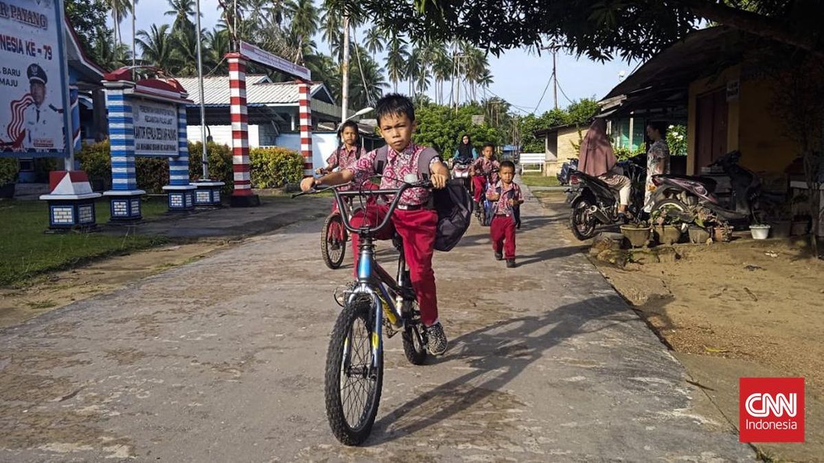 Bupati Natuna Dorong Sekolah Satu Atap di Daerah Terpencil