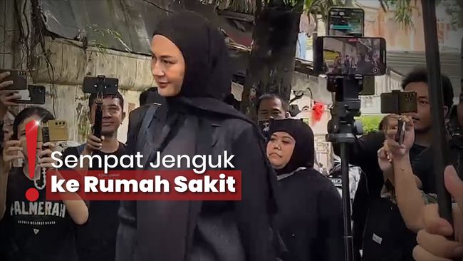 Paula Verhoeven Berderai Air Mata saat Melayat ke Ayah Mertua