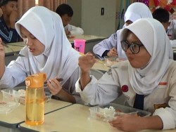 Asyik! Menu Makan Bergizi Gratis di Palembang Hari Ini Tak Lagi Tahu-Tempe
