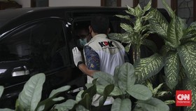 KPK Turut Geledah Rumah Sekjen PDIP Hasto di Kebagusan